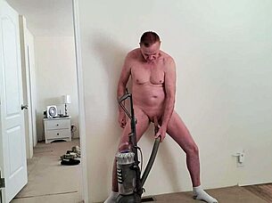 Уборщица дома - 2000 xxx видео подходящих под запрос